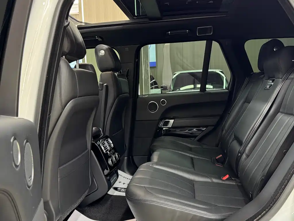 Land Rover Range Rover 2018 — фото 11