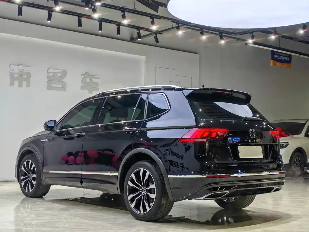Volkswagen Tiguan L 2021 — фото 4