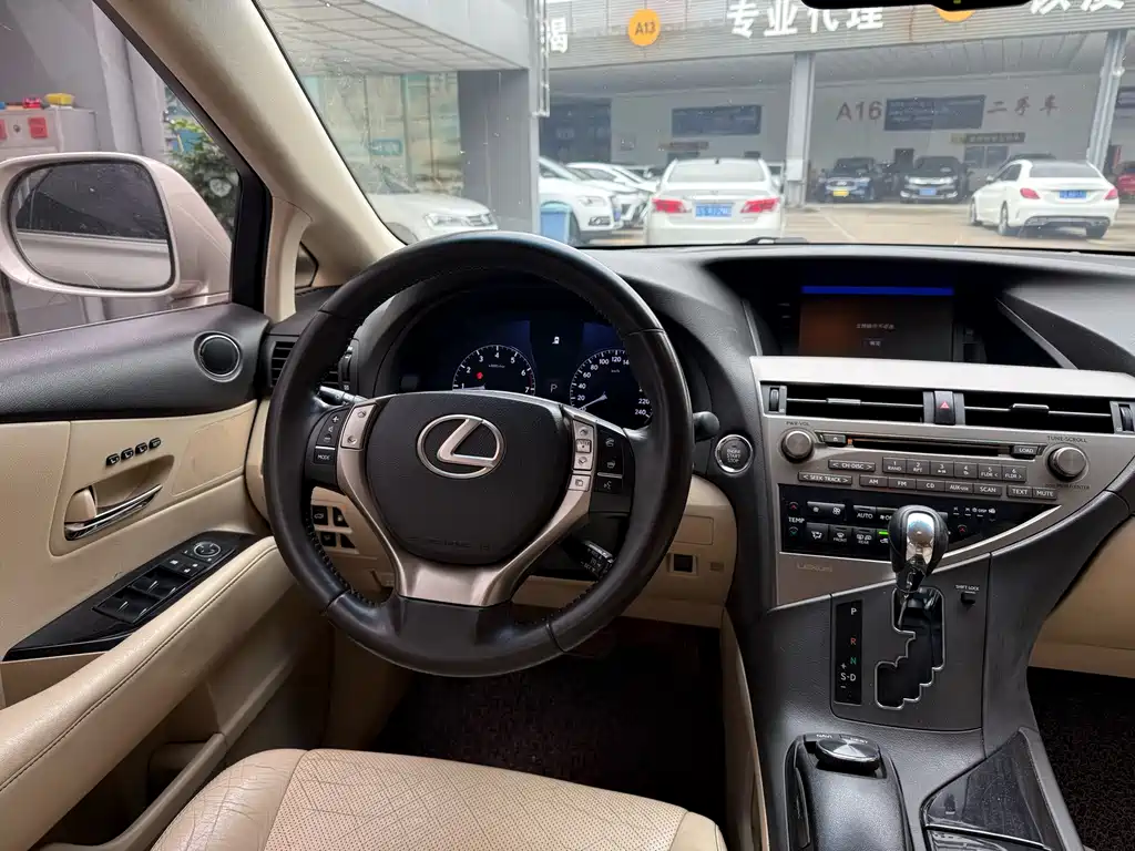 Lexus RX Classic 2012 — фото 9