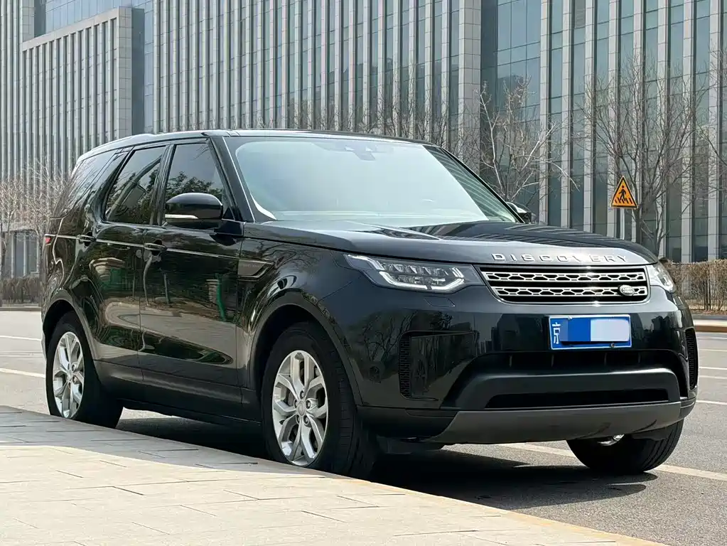 Land Rover Discovery 2018 — фото 3