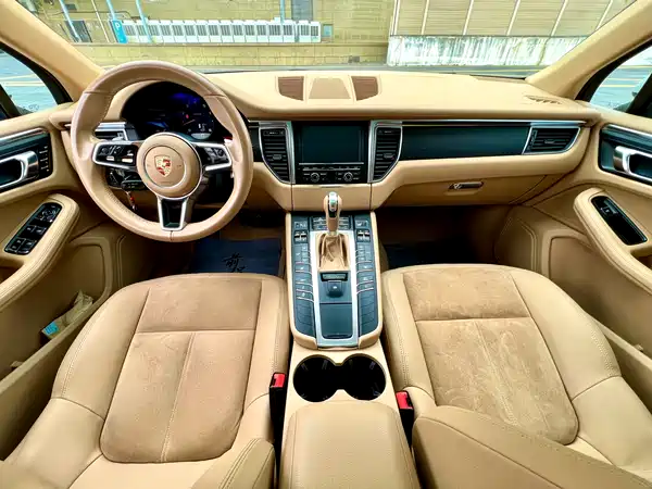 Porsche Macan 2016