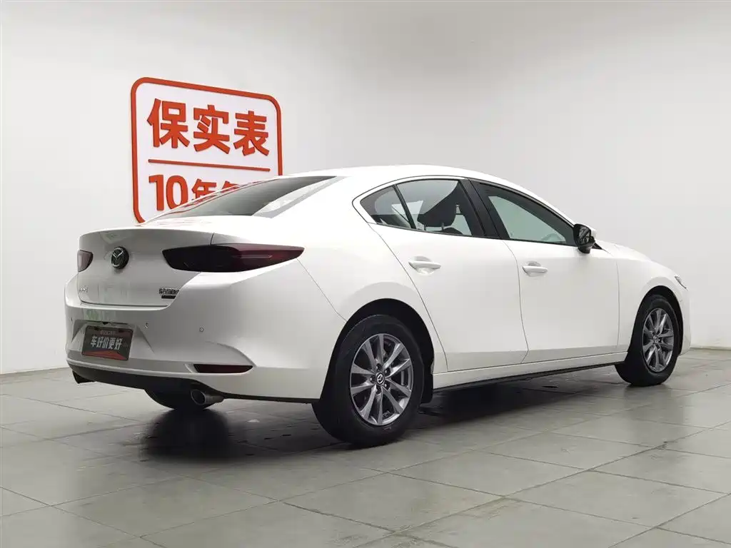 Mazda 3 Axela 2024