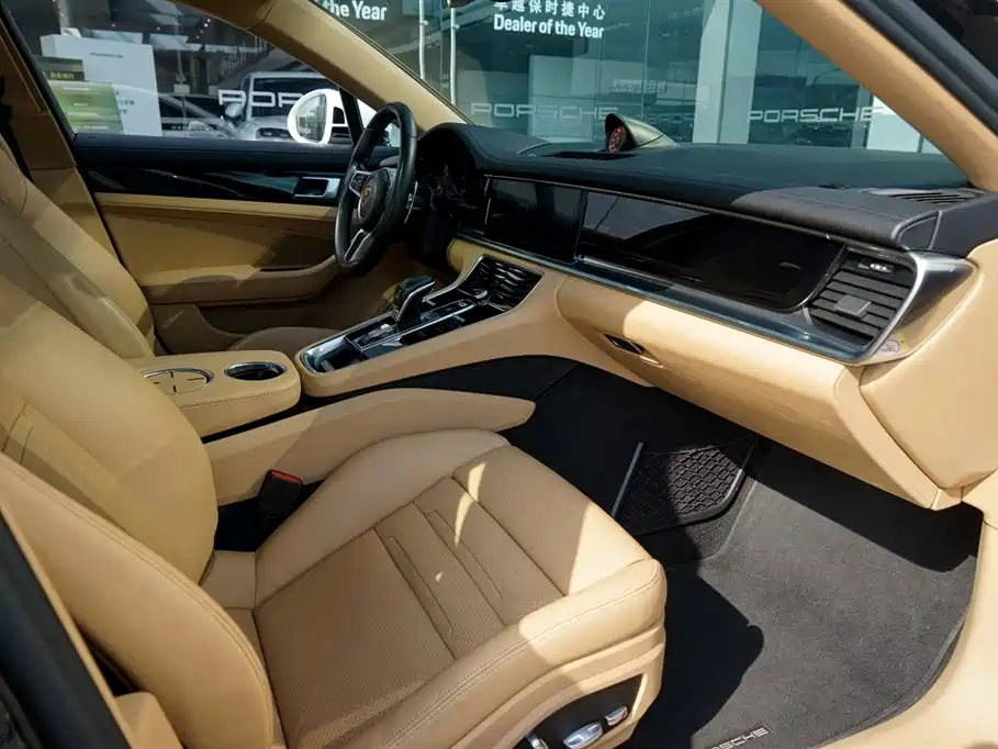 Porsche Panamera 2018 — фото 17
