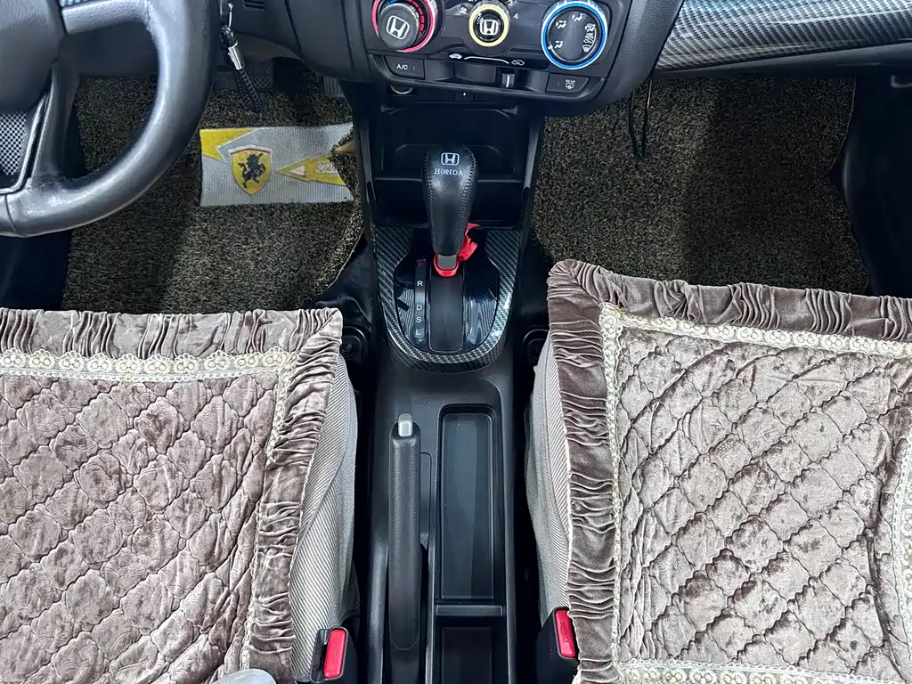 Honda Fit 2016 — фото 15