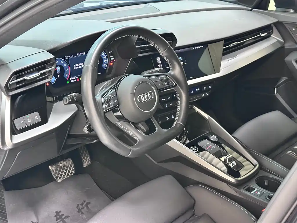 Audi A3 2022 — фото 14