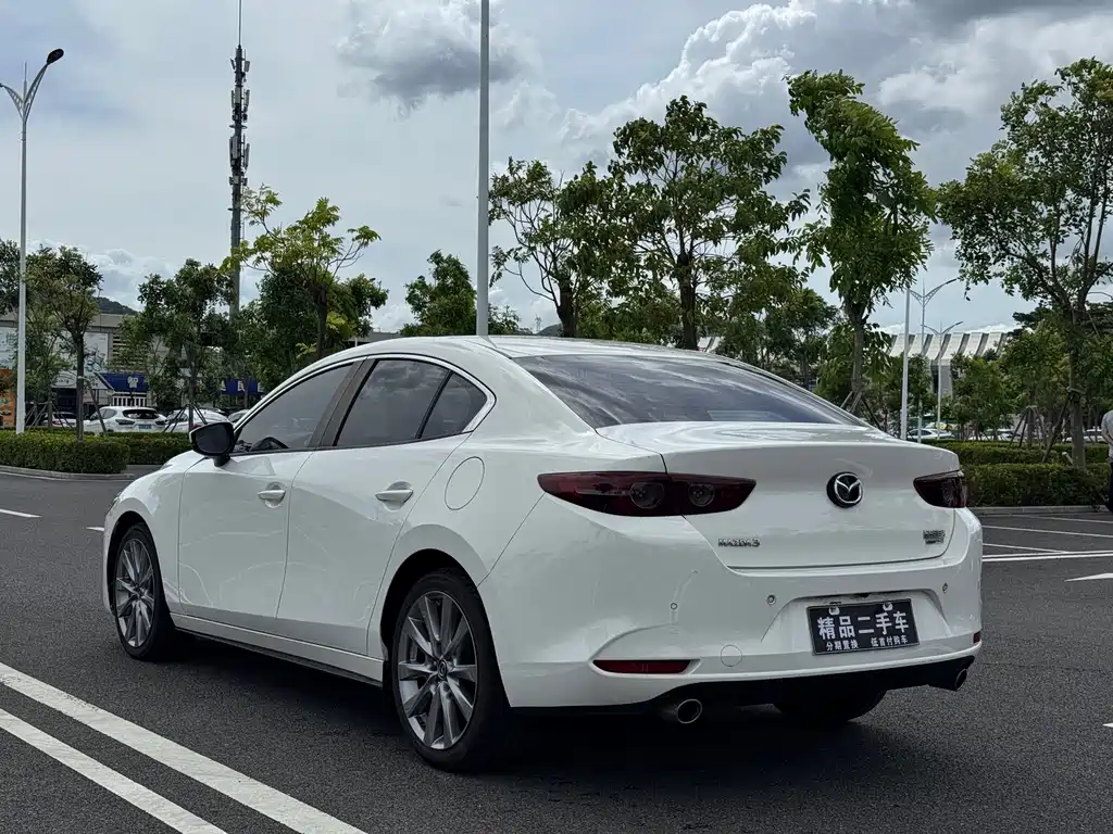Mazda 3 Axela 2021