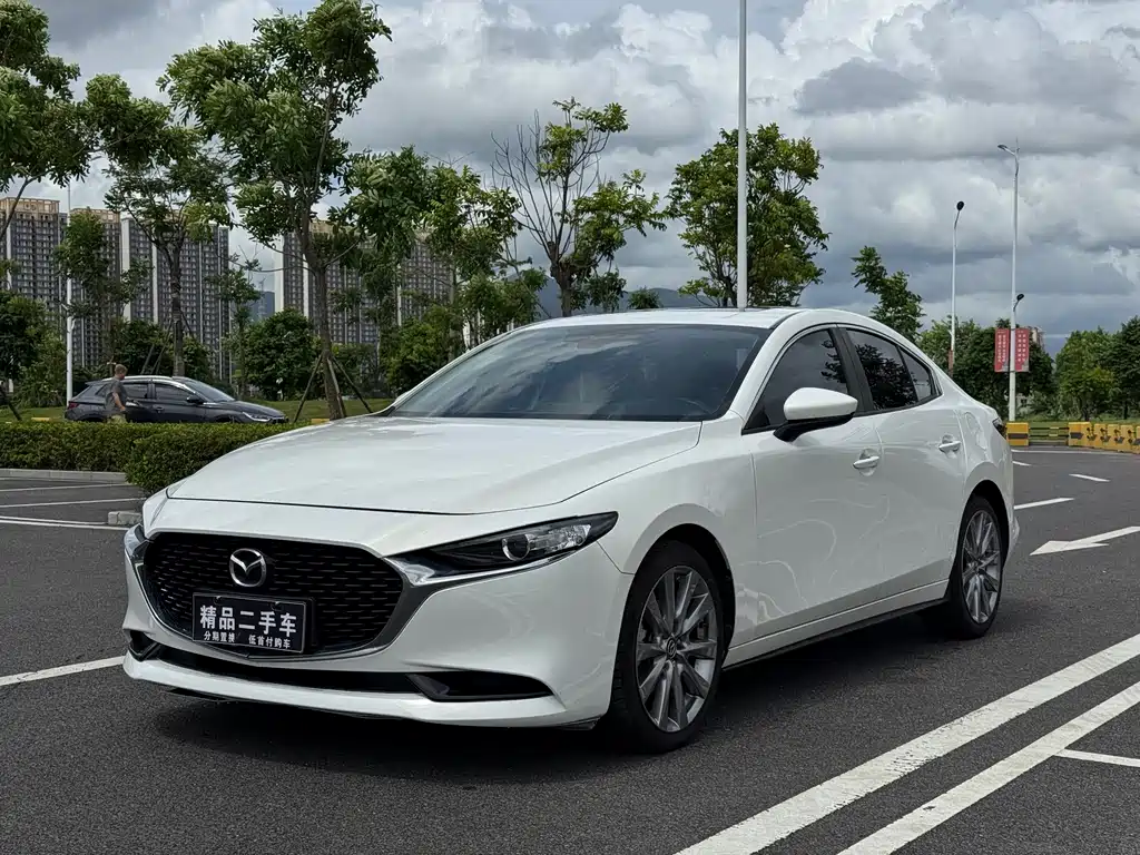 Mazda 3 Axela 2021