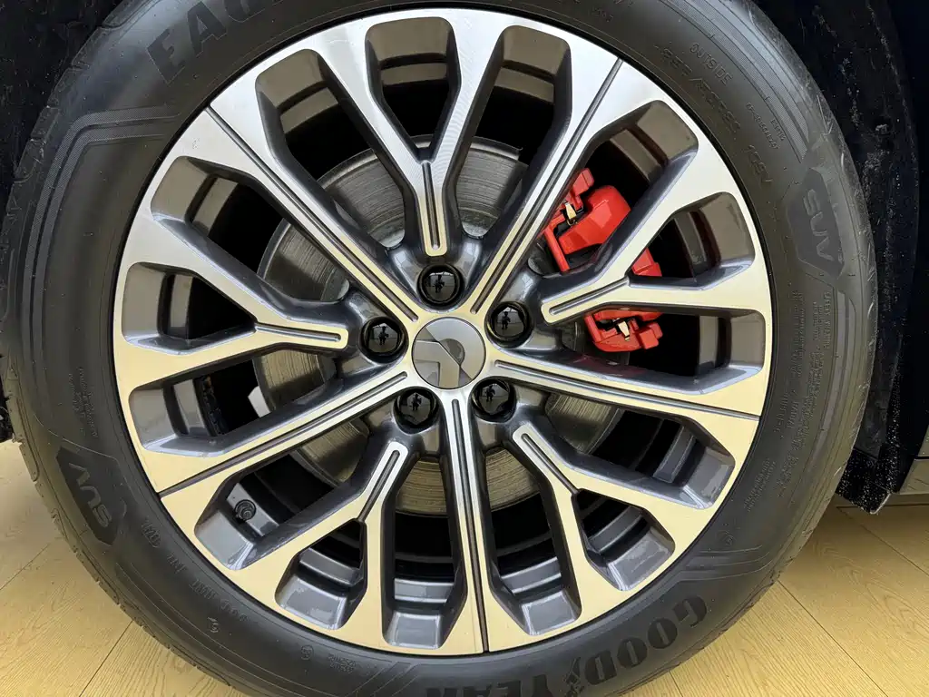 NIO EC6 2025 — фото 16