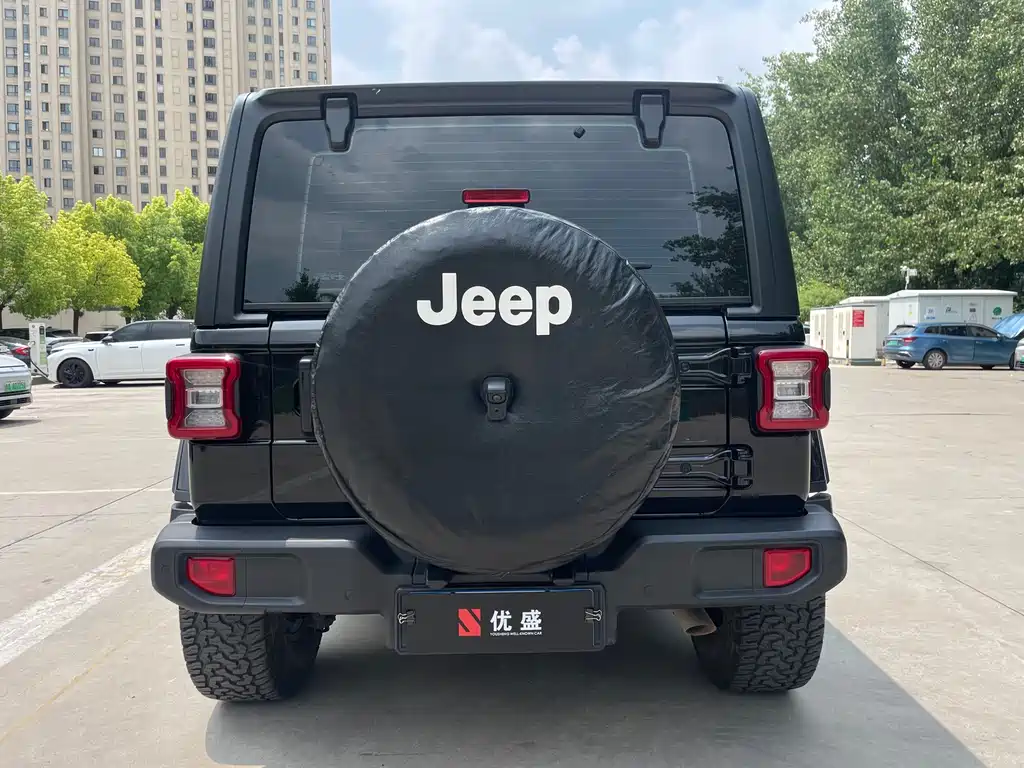 Jeep Wrangler 2021 — фото 9