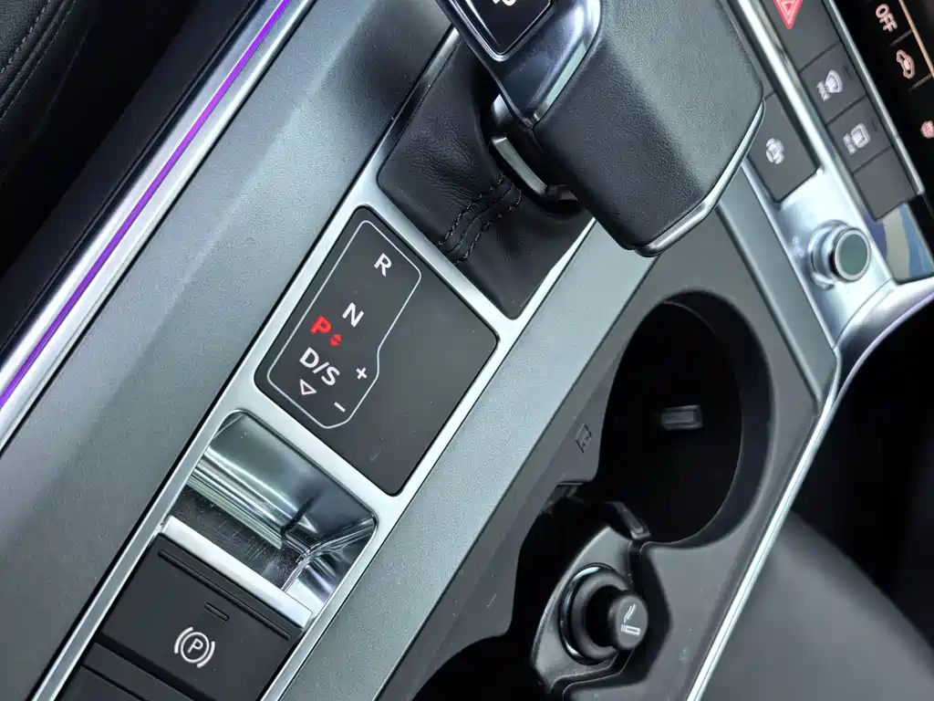 Audi A7 2021 — фото 13