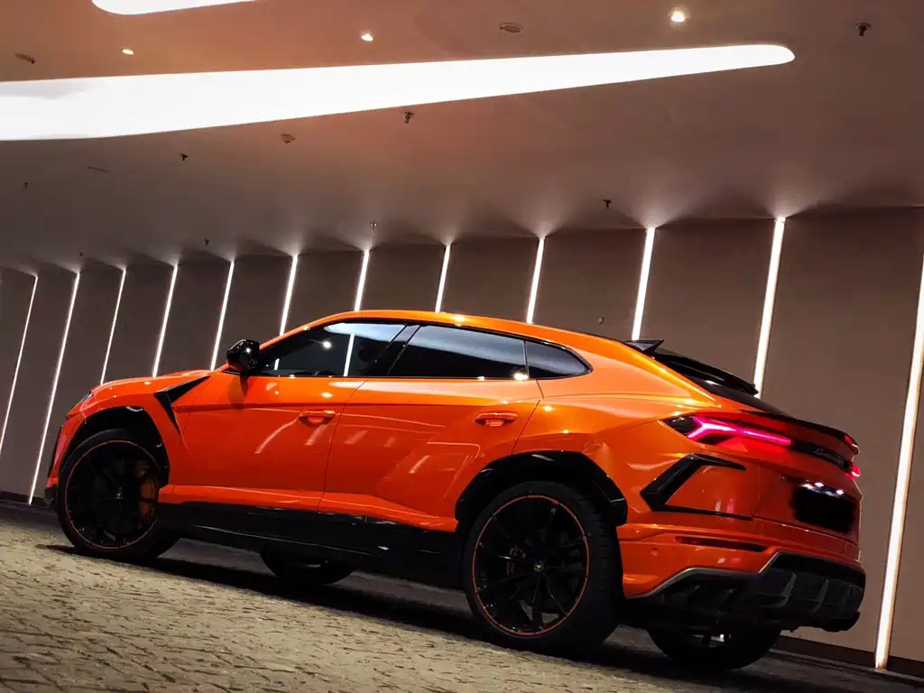 Lamborghini Urus 2019 — фото 5