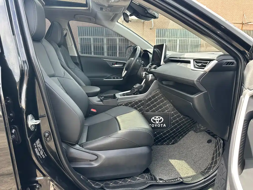 Toyota Wildlander 2023 — фото 15