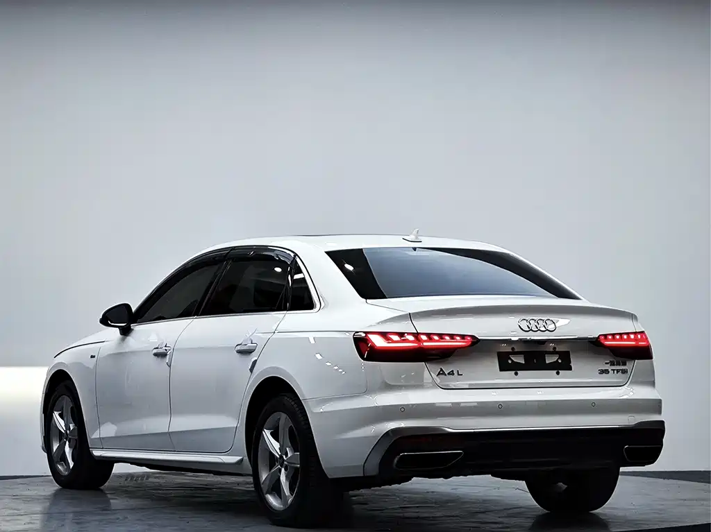 Audi A4L 2021 — фото 20