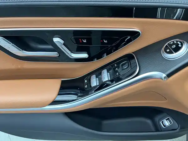 Mercedes-Benz S-Class 2024