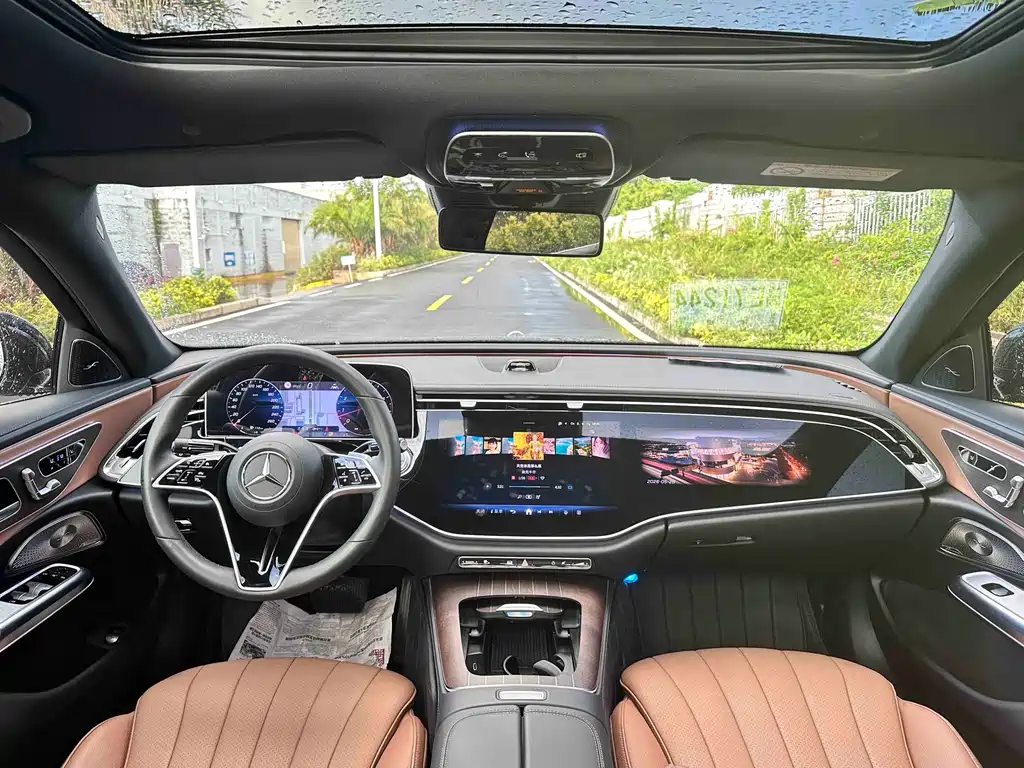 Mercedes-Benz E-Class 2024 — фото 6