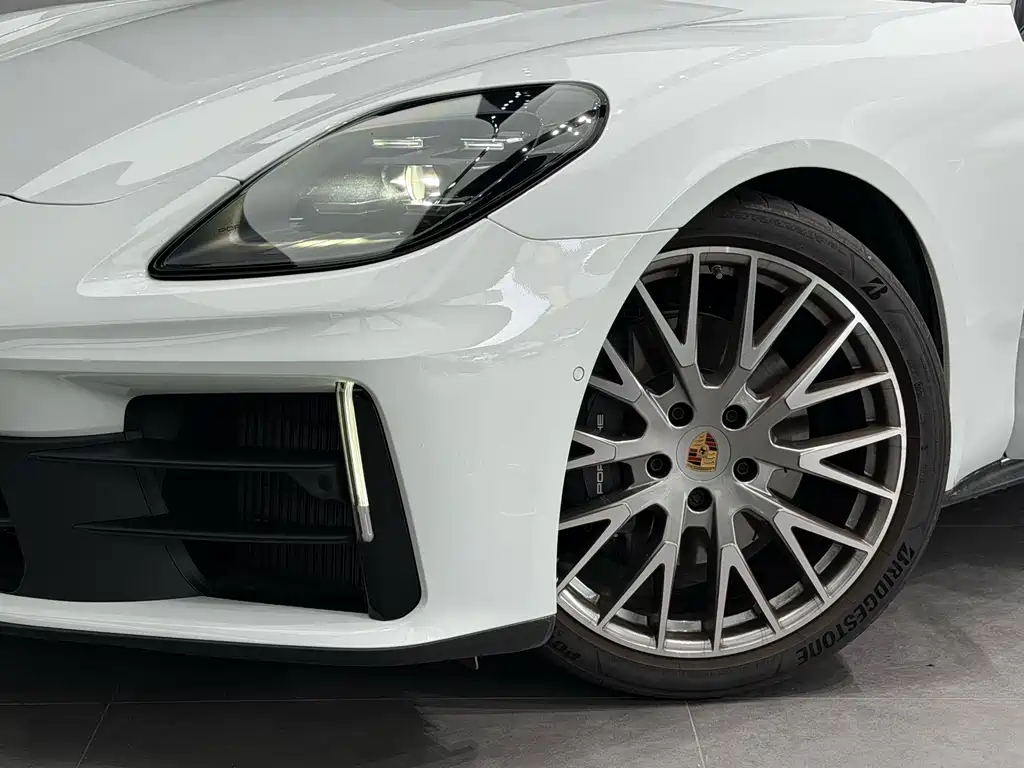 Porsche Panamera 2024