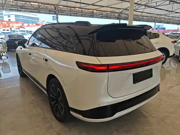 XPeng G9 2025