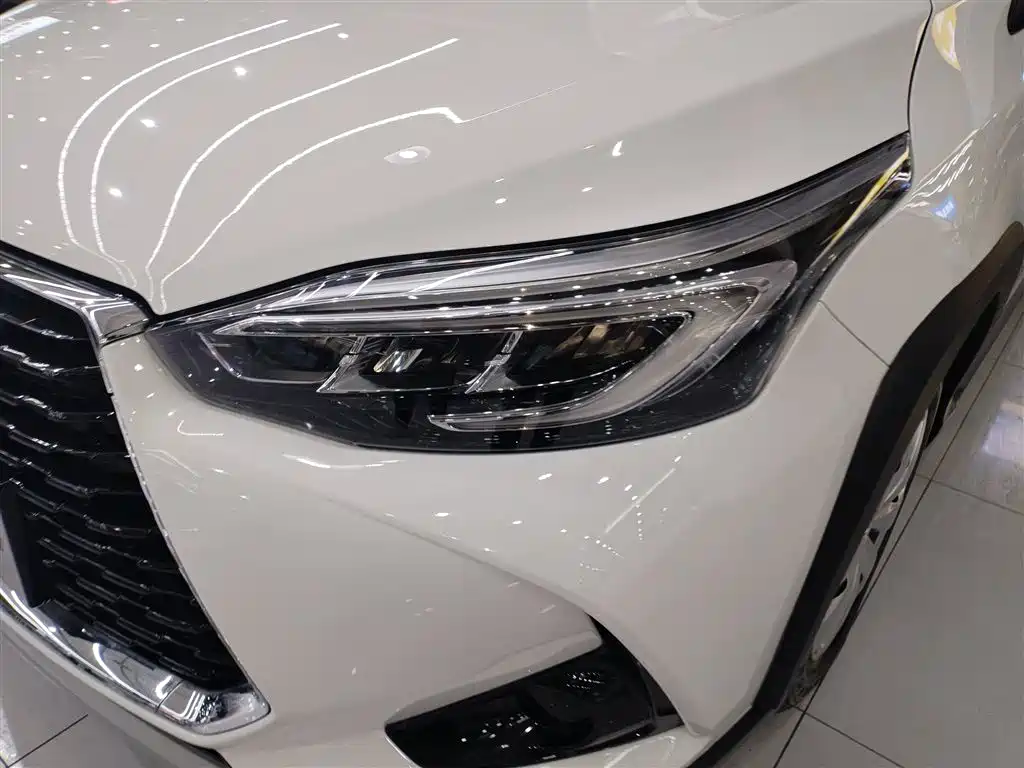 Toyota Yaris L 2022 — фото 18