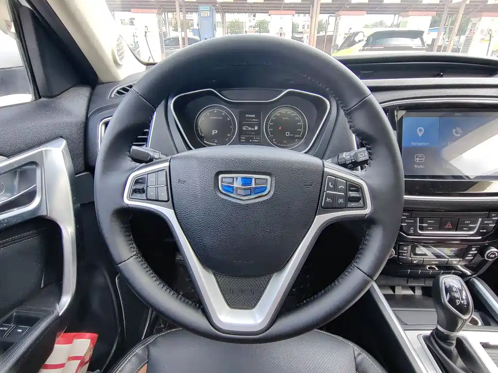 Geely Vision X6 2018 — фото 15