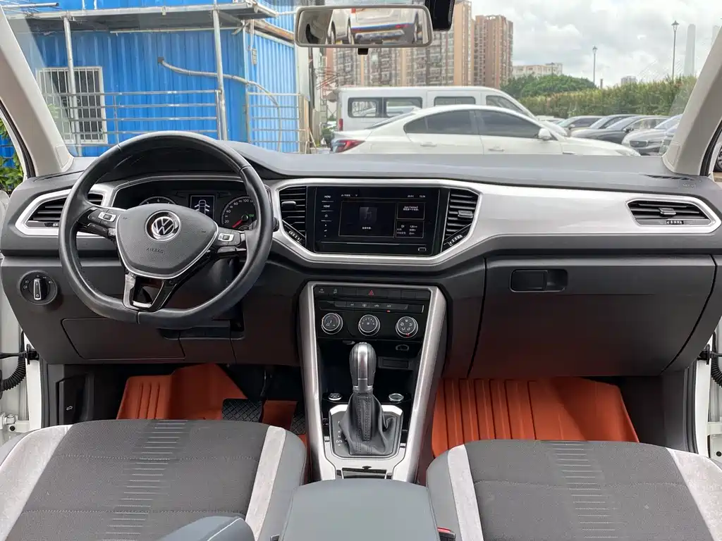 Volkswagen T-Roc 2022 — фото 10