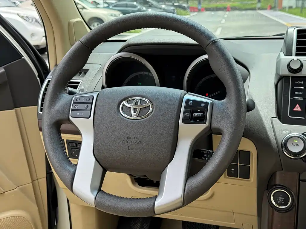 Toyota Prado 2017 — фото 9