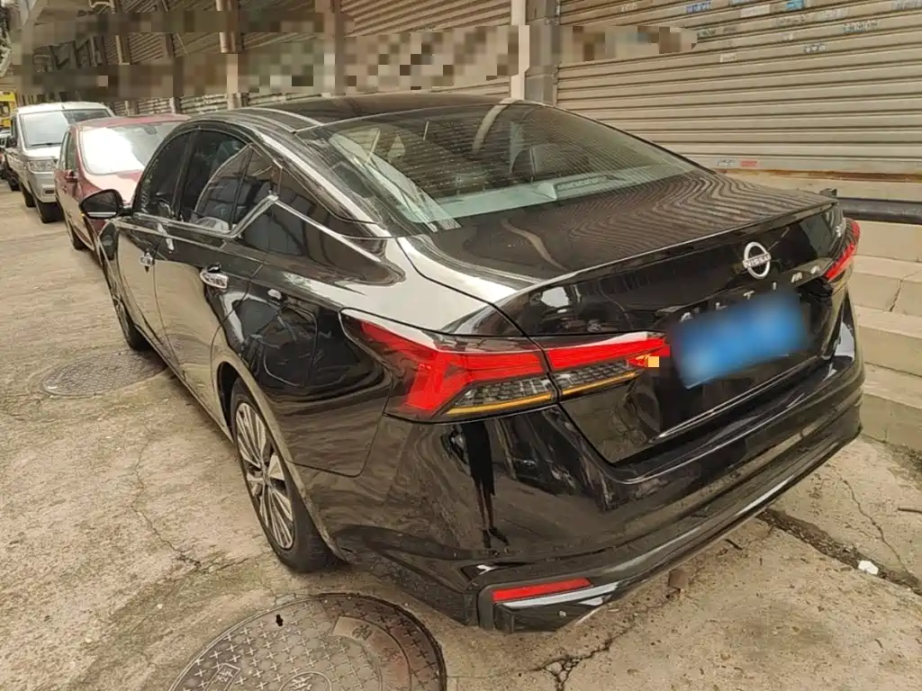 Nissan Teana 2023