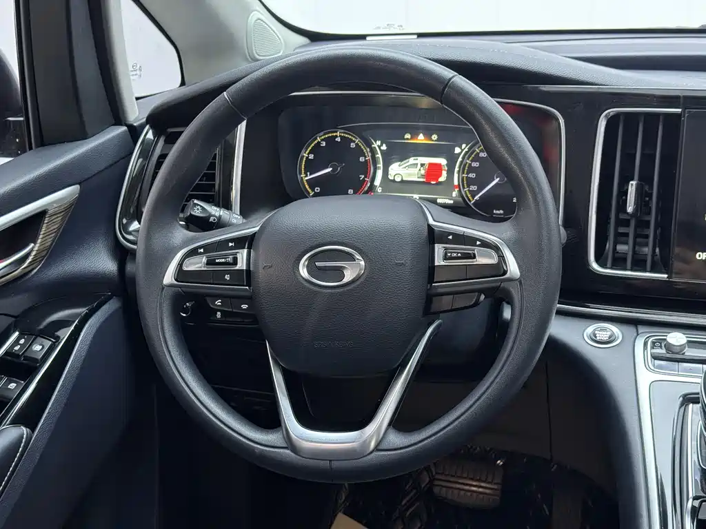 GAC Motor Trumpchi M8 2022 — фото 2