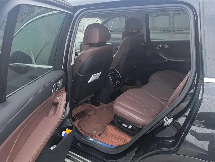 BMW X7 2022 — фото 11