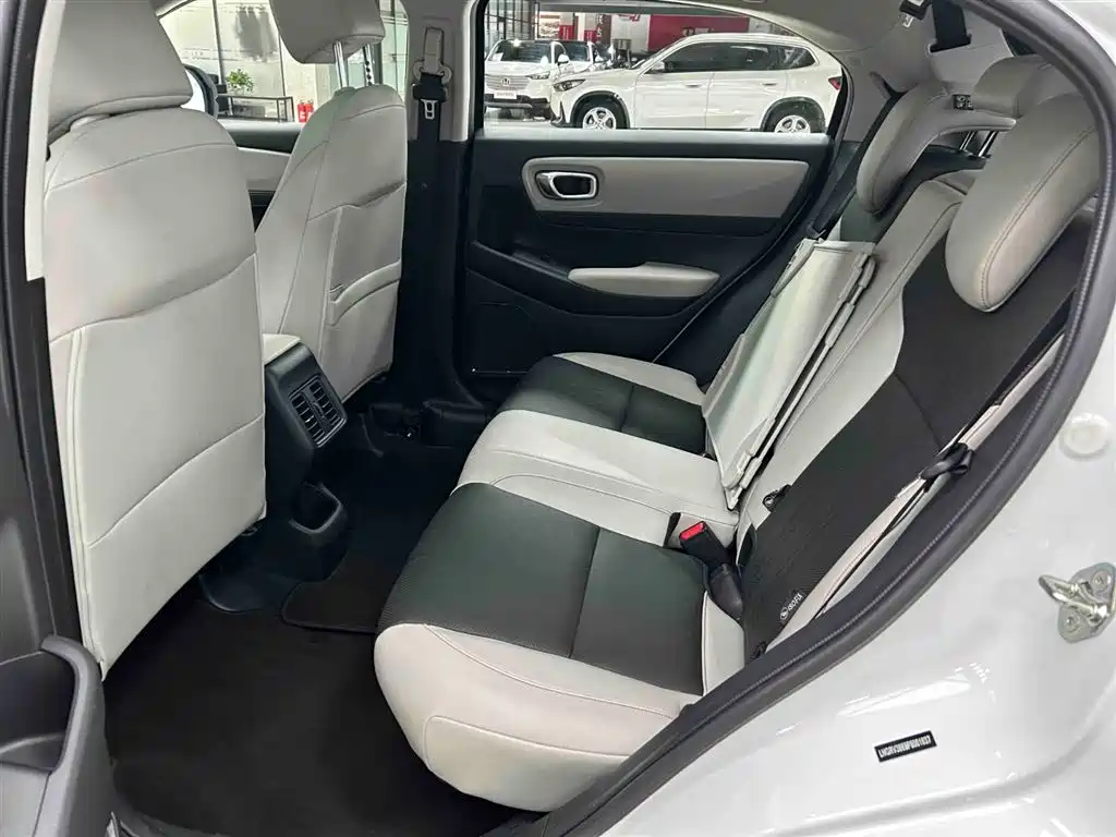 Honda Vezel 2022 — фото 15