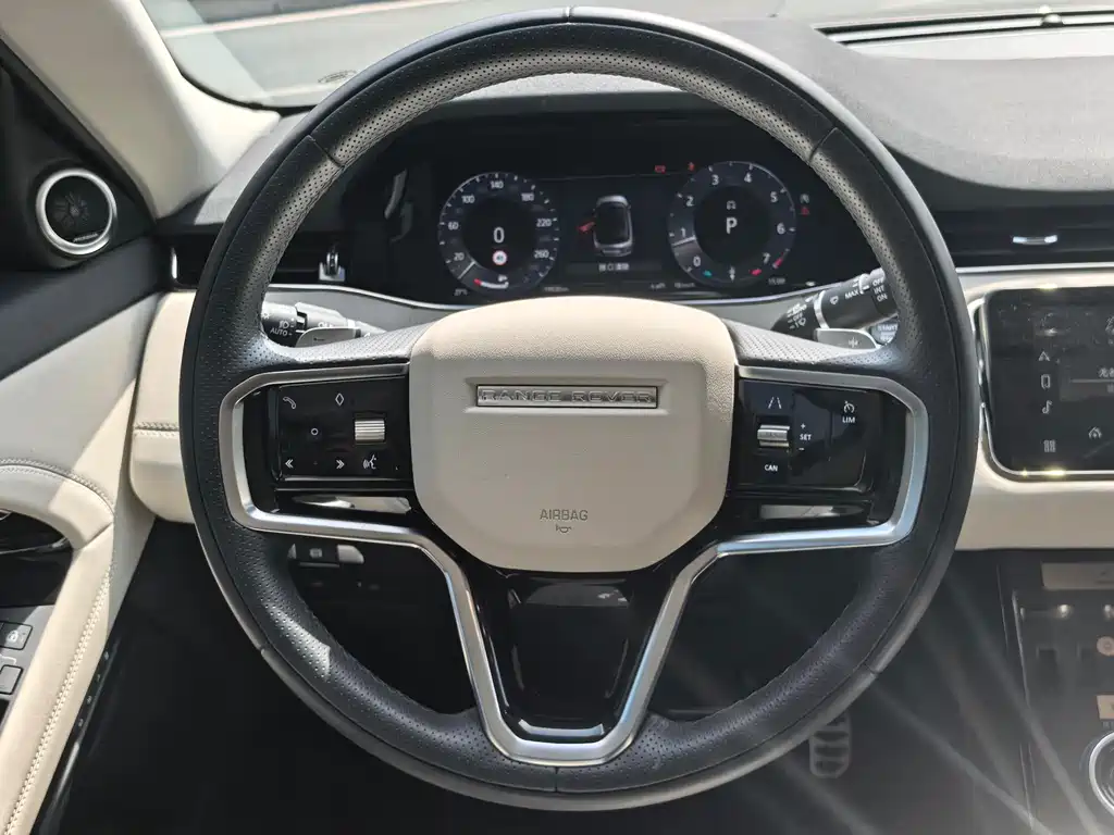 Land Rover Evoque 2024 — фото 12