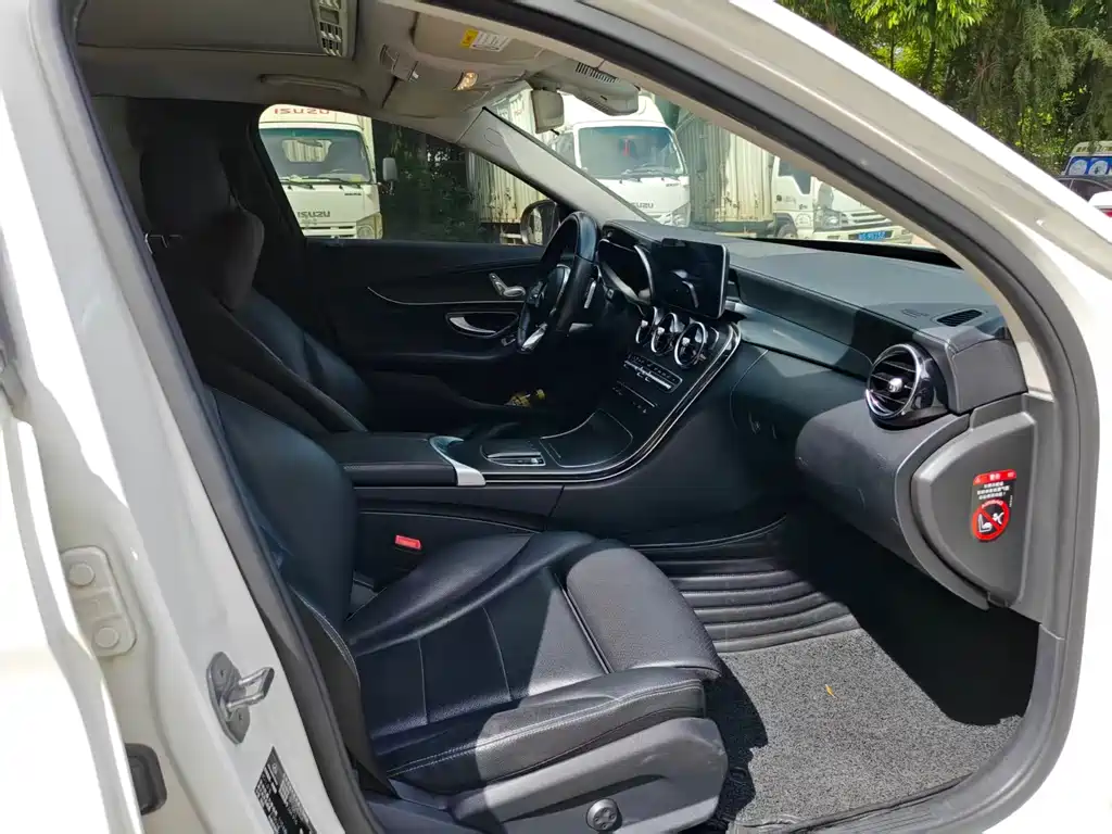 Mercedes-Benz C-Class 2019