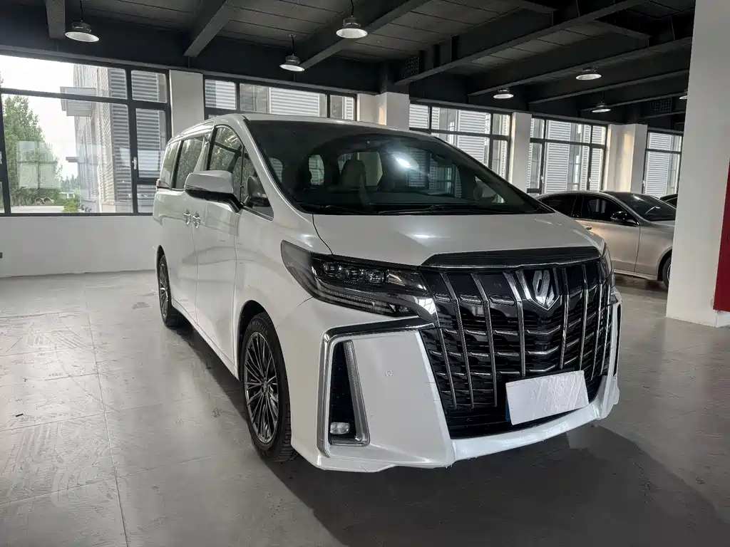 Toyota Alphard 2017 — фото 6
