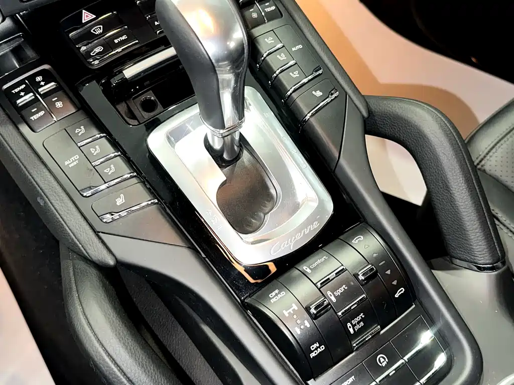 Porsche Cayenne 2014 — фото 7