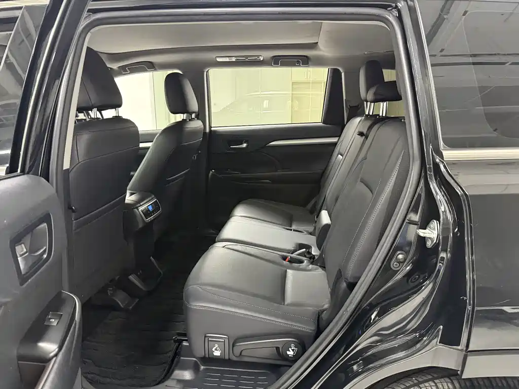 Toyota Highlander 2019 — фото 14