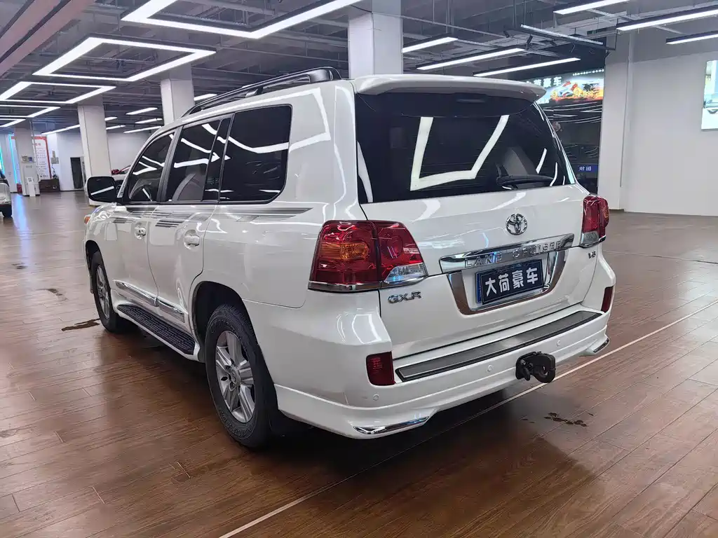 Toyota Land Cruiser 2015 — фото 7