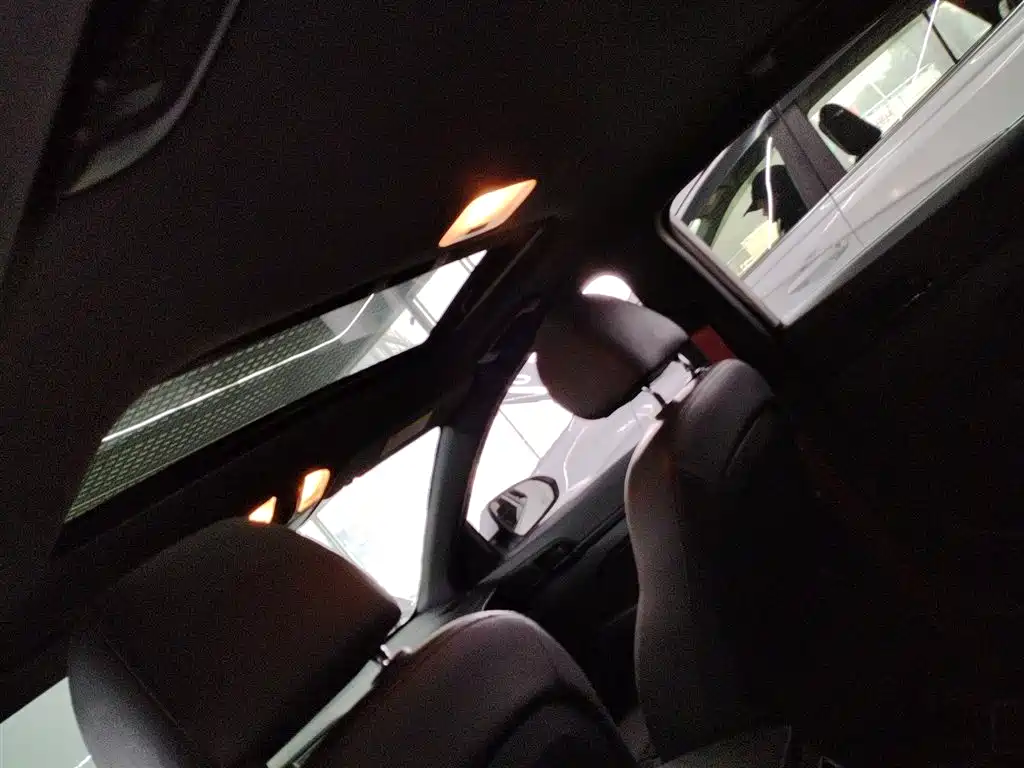 Hyundai Elantra 2019 — фото 17