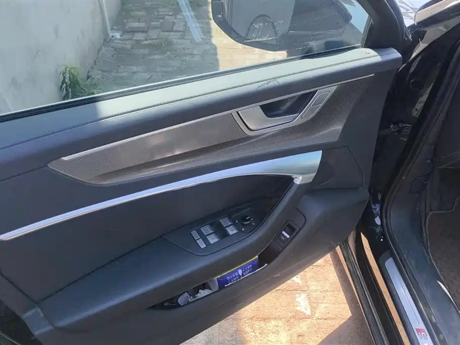 Audi A6L 2023