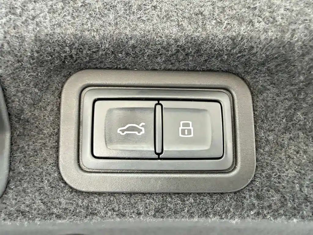 Audi A7L 2025 — фото 28