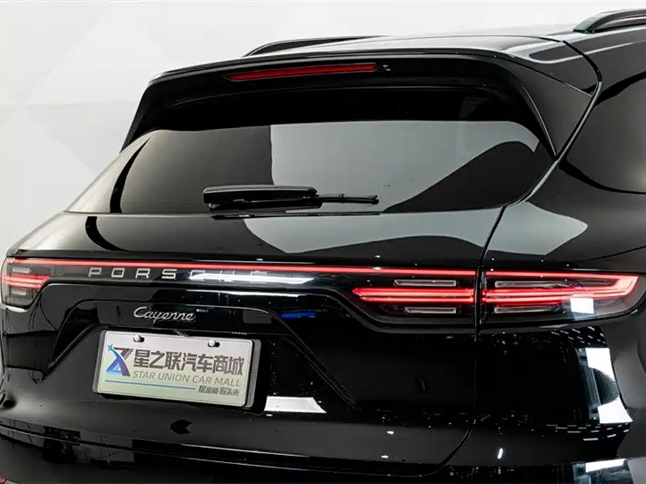 Porsche Cayenne Hybrid 2022 — фото 8