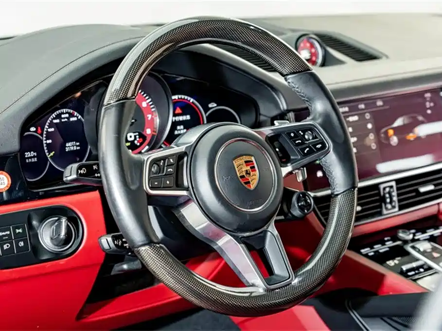 Porsche Cayenne Hybrid 2022 — фото 12
