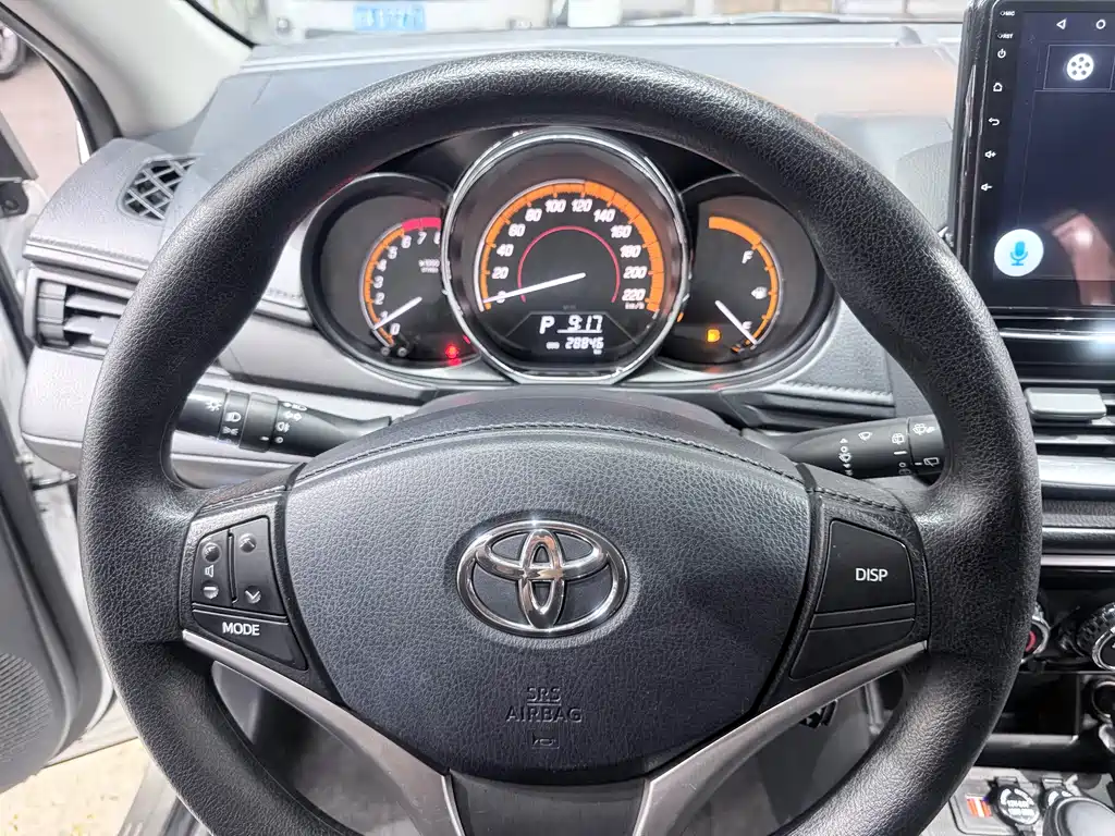 Toyota Yaris L 2022 — фото 14