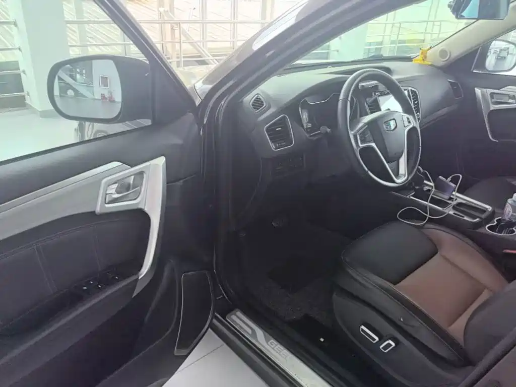Geely Vision X6 2017 — фото 16