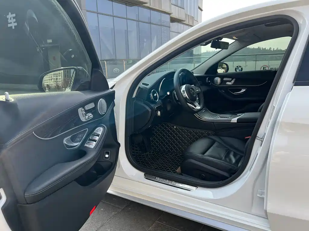 Mercedes-Benz C-Class 2021 — фото 13