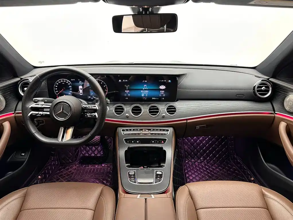 Mercedes-Benz E-Class 2023 — фото 10