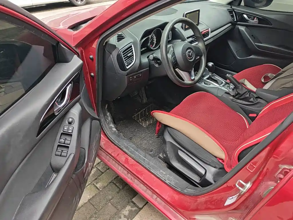 Mazda 3 Axela 2015 — фото 16