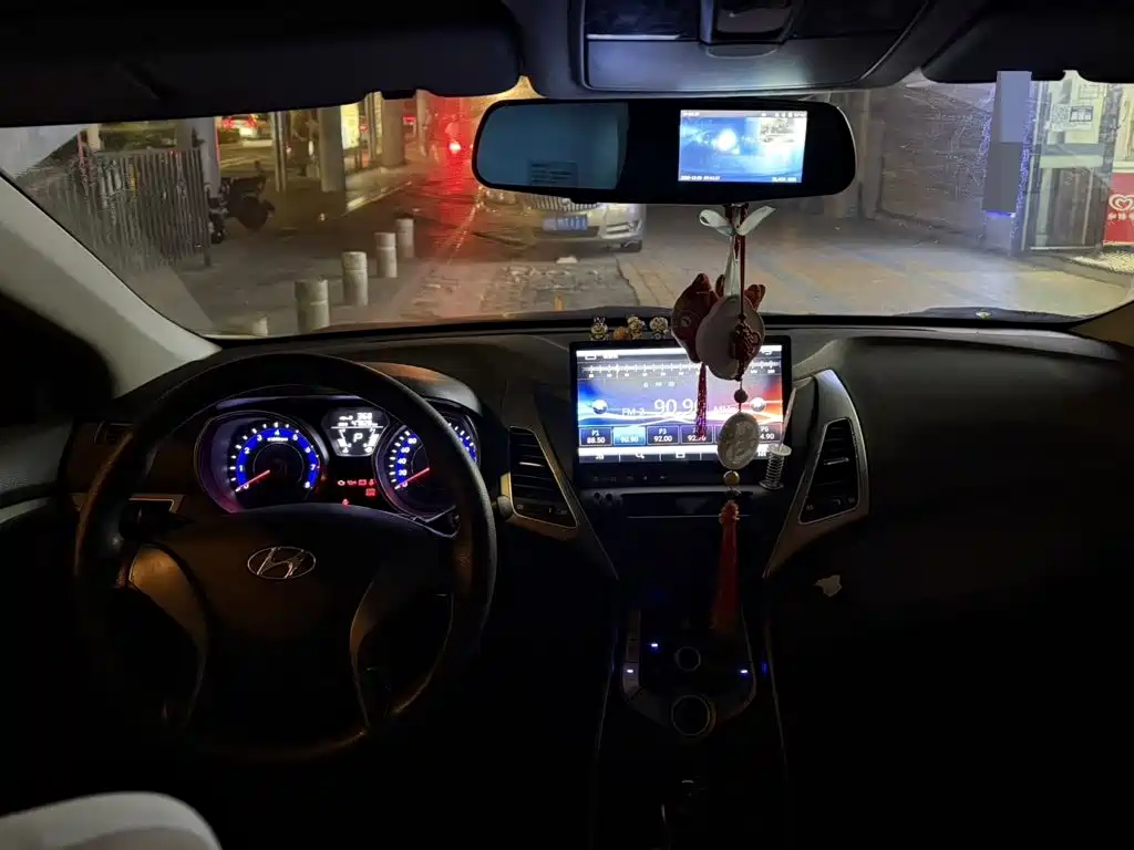 Hyundai Elantra 2017