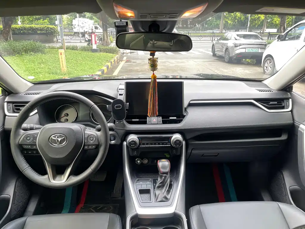 Toyota Wildlander 2023 — фото 12