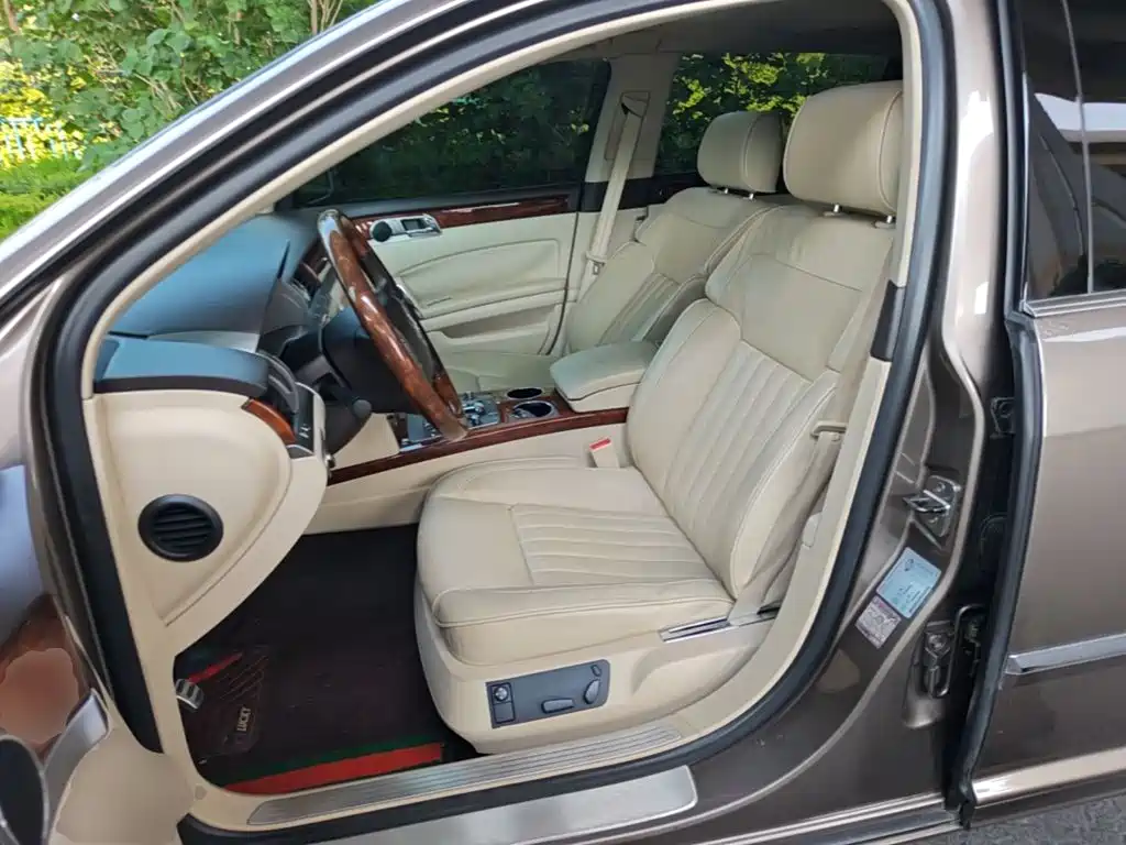 Volkswagen Phaeton 2015 — фото 15