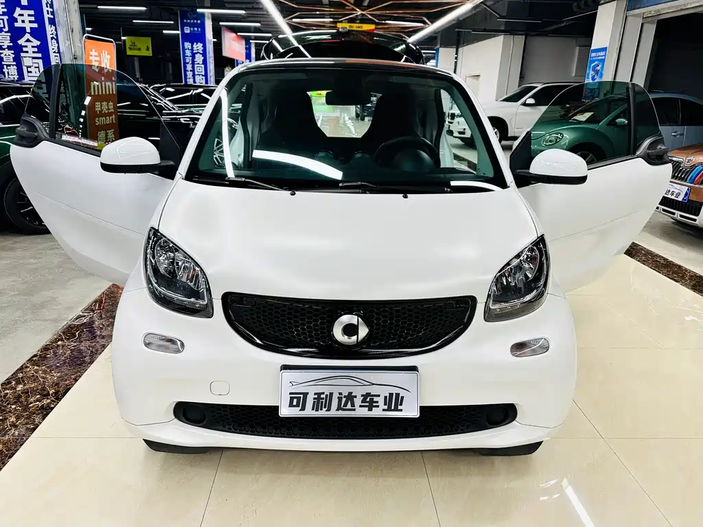 smart Fortwo 2018 — фото 21