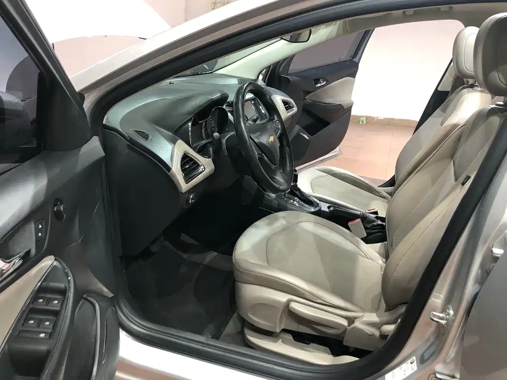 Chevrolet Cruze 2015 — фото 15